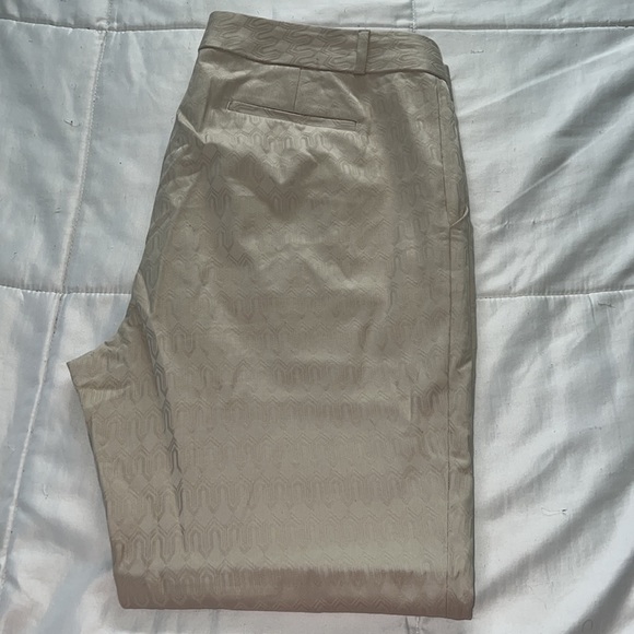 🤎Banana Republic Womens Hampton Pants Ankle Crop Geometric Beige. Size 16🤎 - Picture 2 of 7